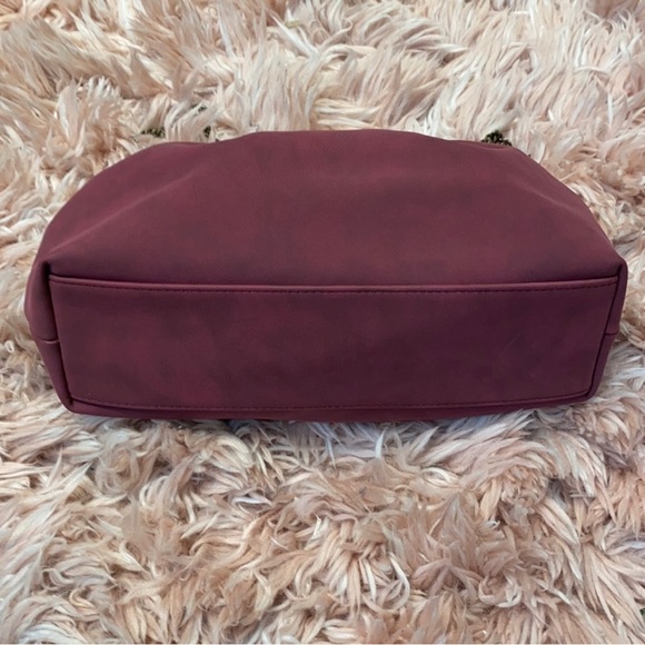 NWT frame Clutch by
Universal Thread - Picture 5 of 7